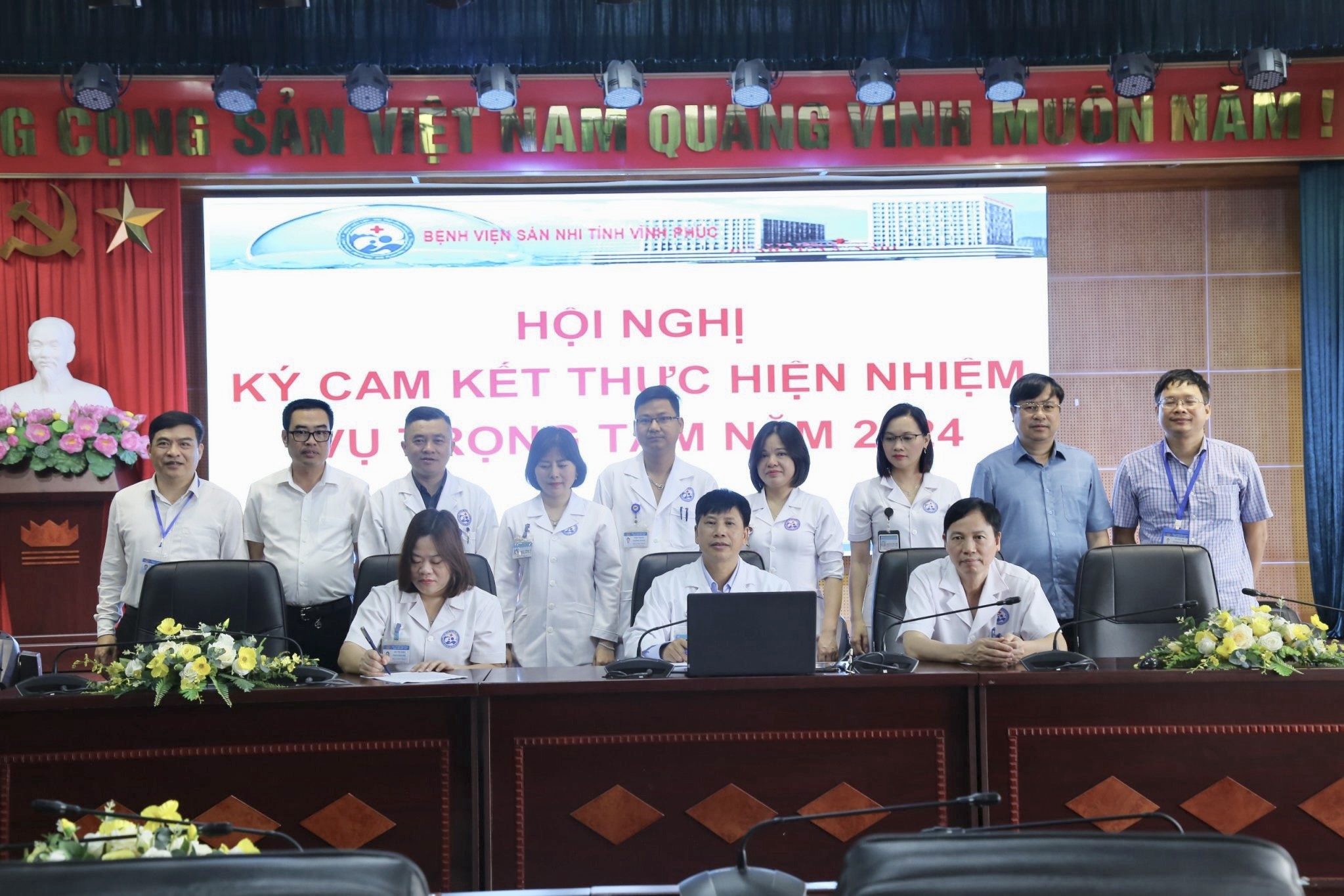 HỘI NGHỊ KÝ CAM KẾT THỰC HIỆN NHIỆM VỤ TRỌNG TÂM NĂM 2024