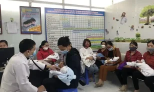 NHỮNG ĐIỂM CƠ BẢN VỀ TIÊM HUYẾT THANH VIÊM GAN B CHO TRẺ SƠ SINH CÓ MẸ BỊ NHIỄM VIÊM GAN B