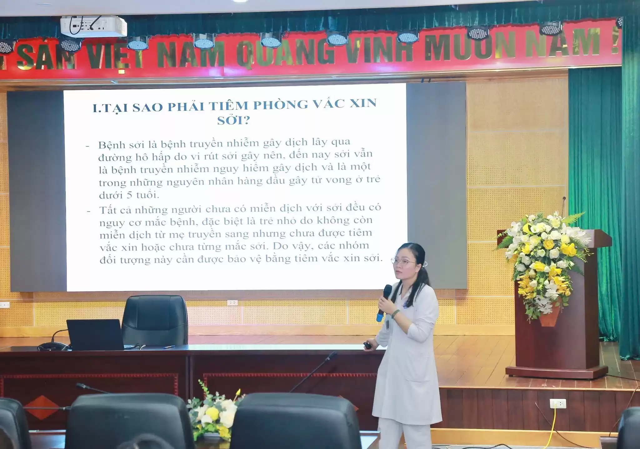 BSCKI.Đỗ Thị Hạnh - Phụ trách đơn nguyên tiêm chủng chia sẻ về tiêm chủng an toàn, quản lý tiêm phòng Sởi