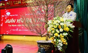Chương trình “xuân yêu thương” trao quà tết cho các bệnh nhi đang điều trị tại đơn nguyên tâm bệnh-phục hồi chức năng bệnh viện sản nhi tỉnh vĩnh phúc