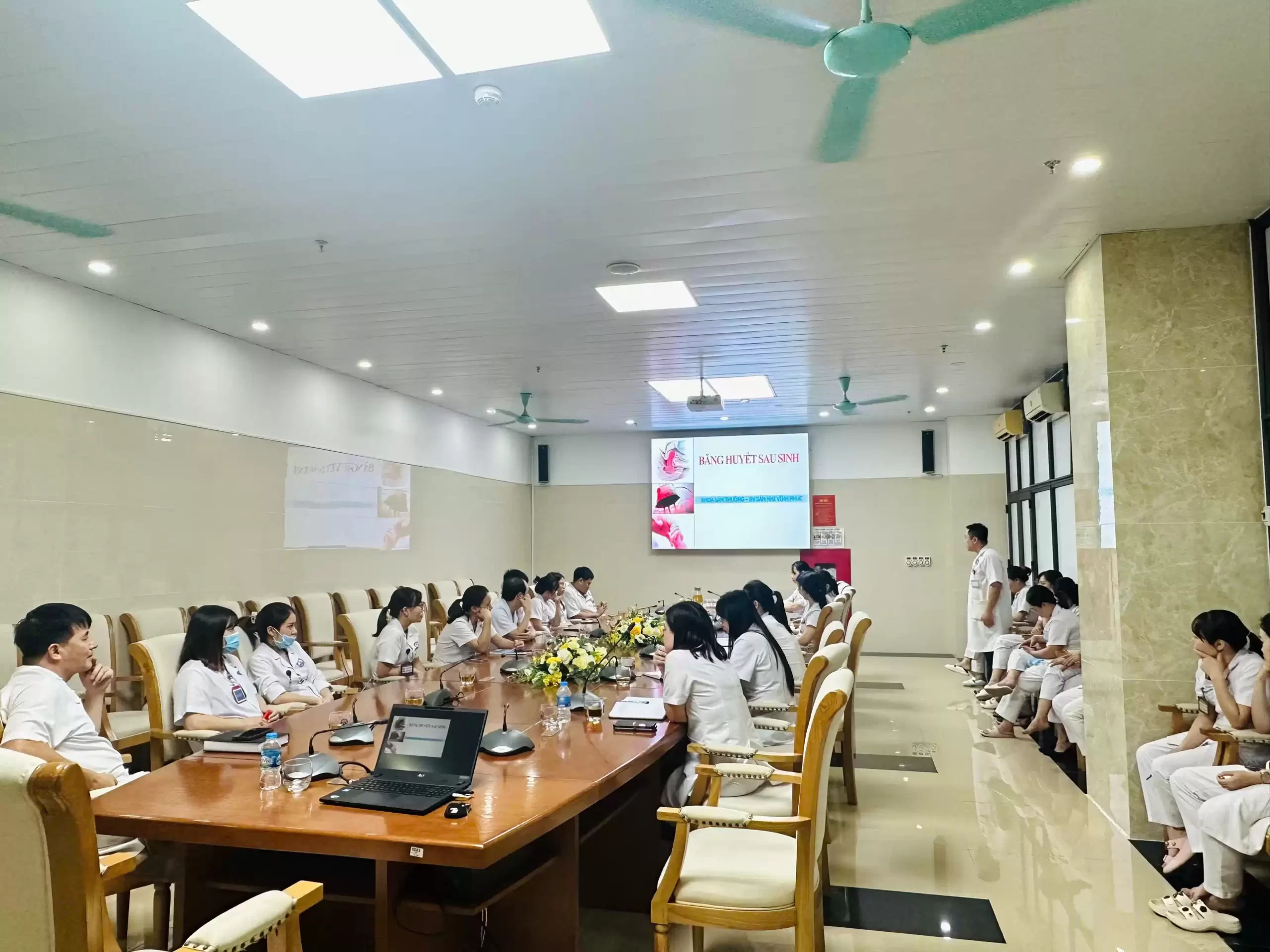 Thảo luận về chủ đề băng huyết sau sinh