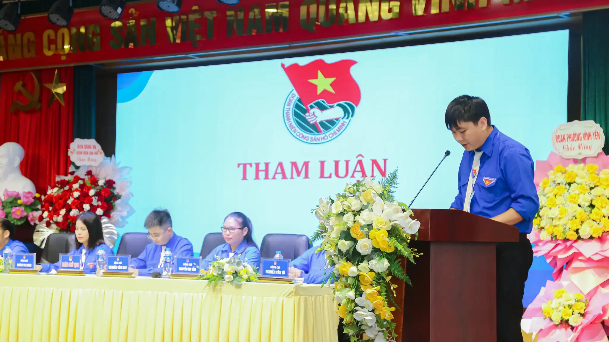 Đ/c Nguyễn Văn Thức tham luận tại Đại hội.