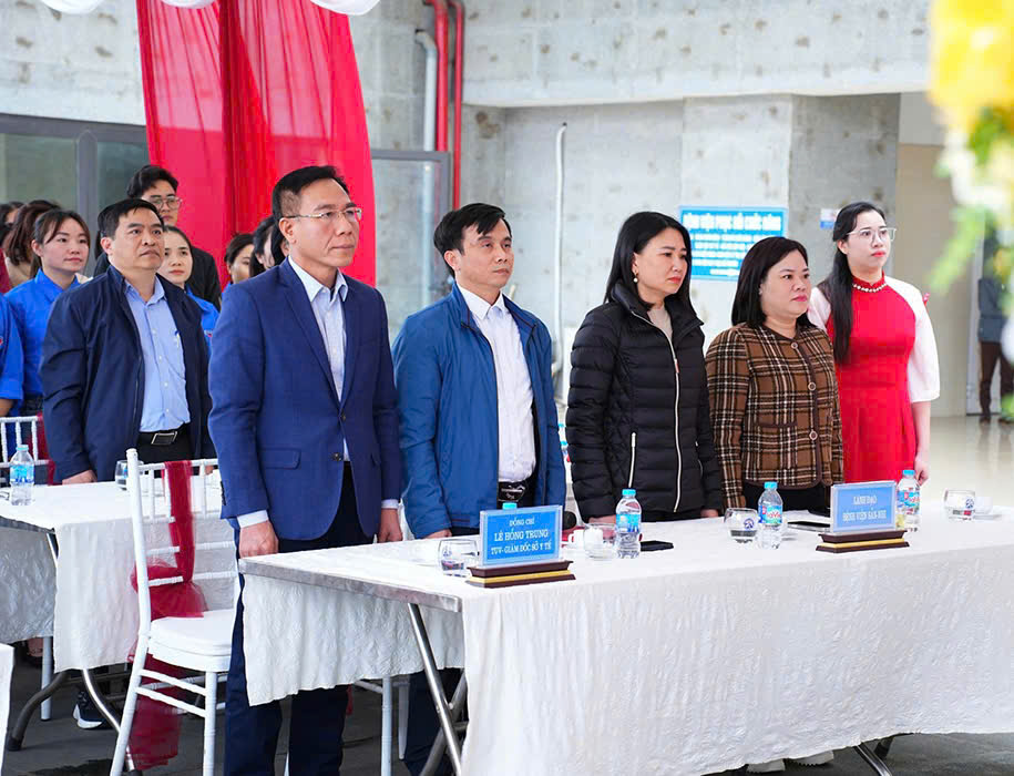 BỆNH VIỆN SẢN – NHI TỈNH VĨNH PHÚC PHÁT ĐỘNG TẾT TRỒNG CÂY XUÂN ẤT TỴ 2025 – VÌ MỘT MÔI TRƯỜNG XANH