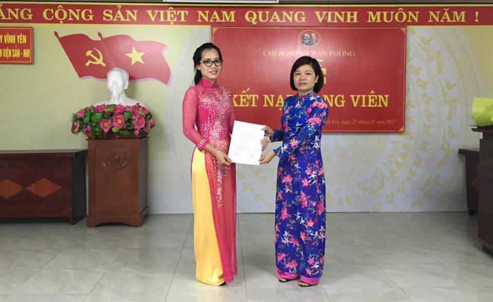 Chi bộ Văn phòng tổ chức Lễ Kết nạp đảng viên
