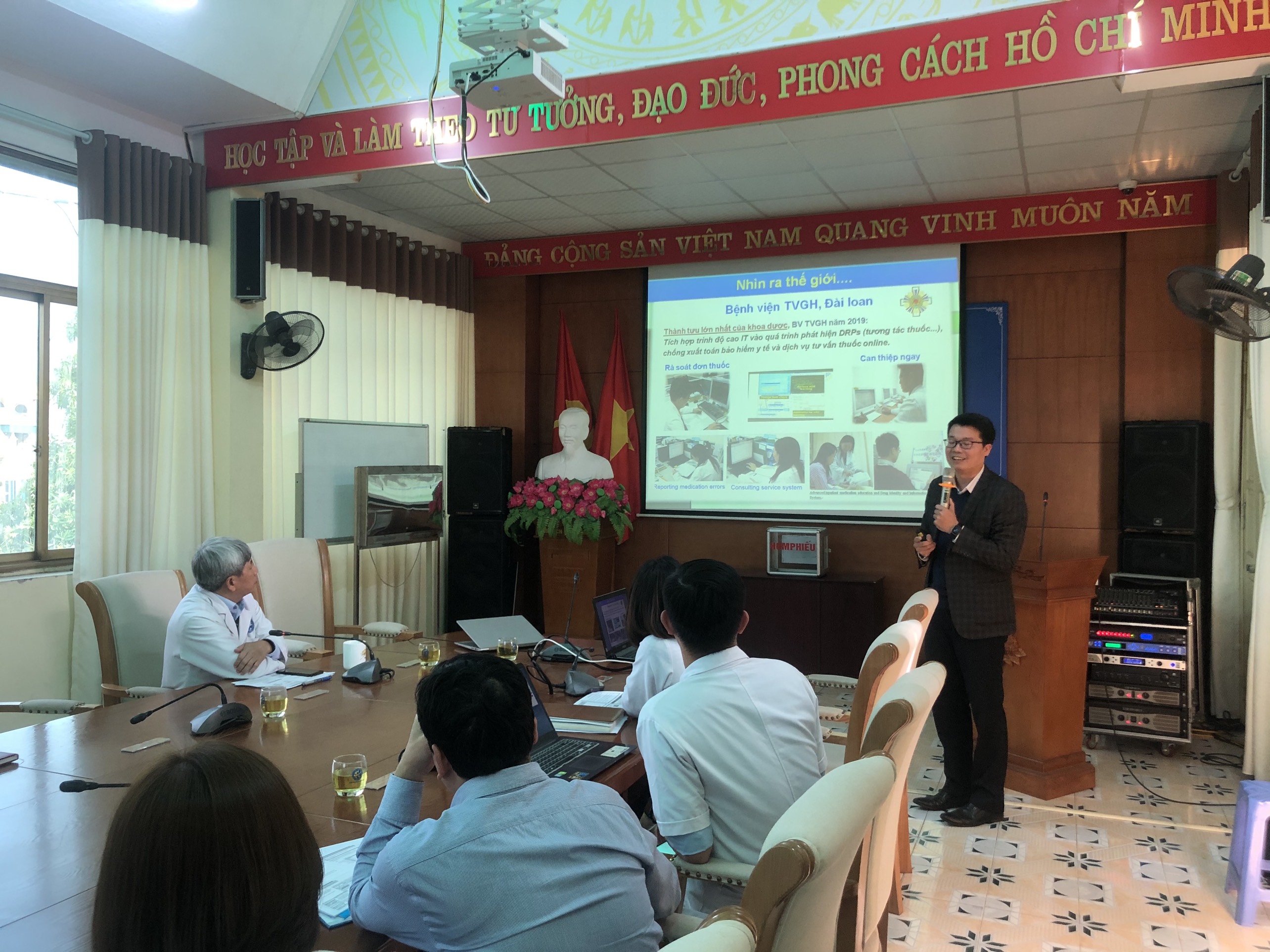 SINH HOẠT KHOA HỌC THÁNG 12 CHỦ ĐỀ: TRIỂN KHAI HỆ THỐNG CẢNH BÁO KHI KÊ ĐƠN THUỐC KHÔNG HỢP LÝ (CDSS) TRÊN PHẦN MỀM KÊ ĐƠN