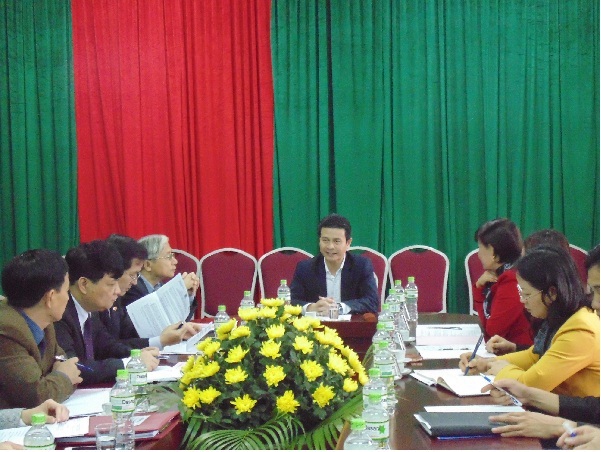 Phó Chủ tịch tỉnh Vũ Chí Giang thăm và làm việc với Trường Trung cấp Y tế Vĩnh Phúc