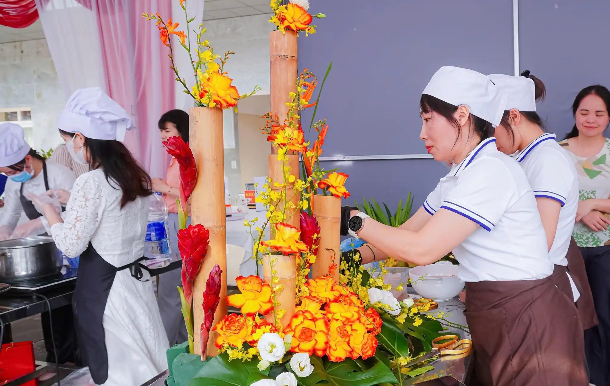 Hội thi 20/10 "Hương sắc và Hương vị yêu thương" Công đoàn Bệnh viện Sản Nhi Vĩnh Phúc 5 Đội thi Khối Nội Nhi