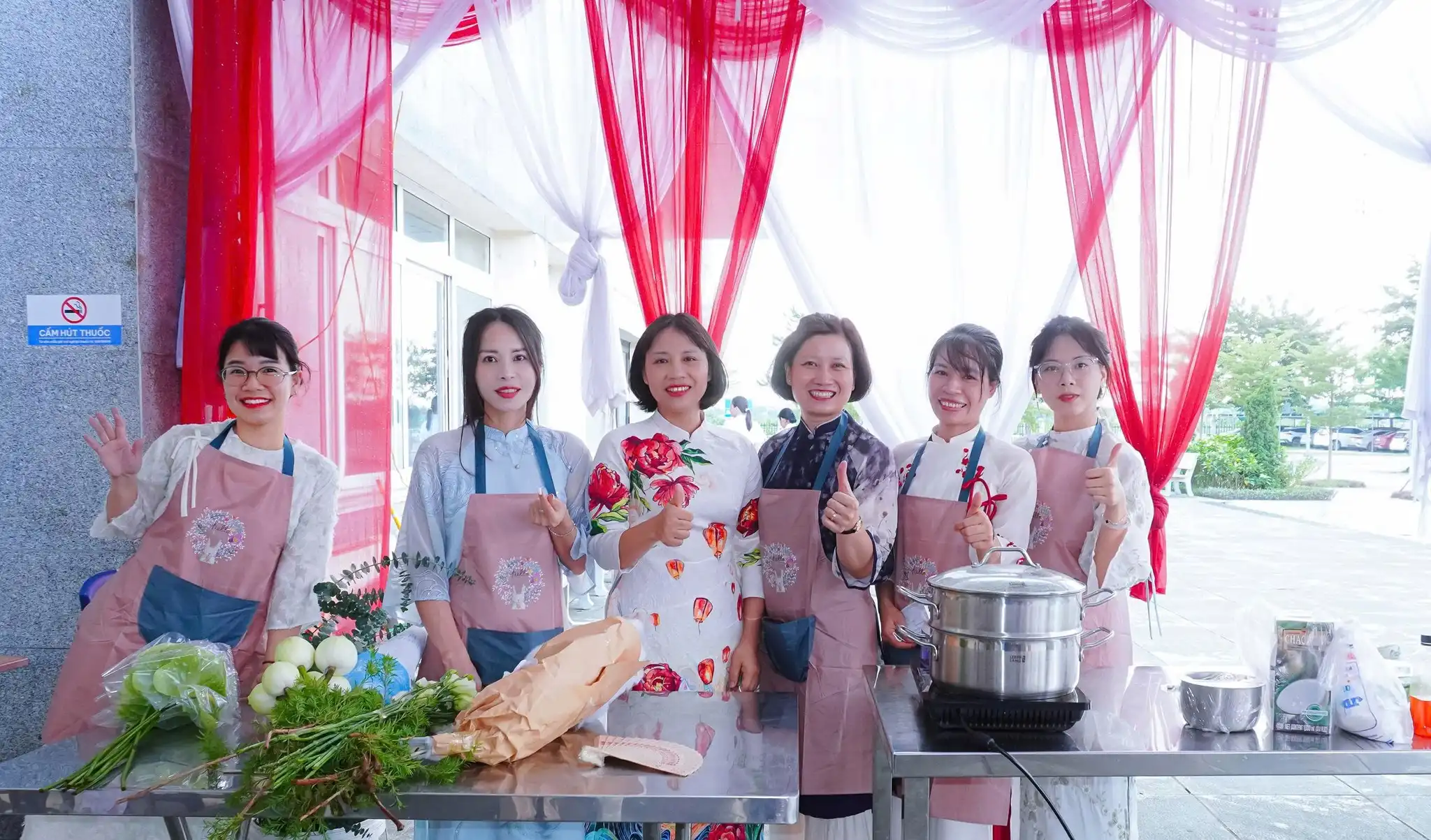 Hội thi 20/10 "Hương sắc và Hương vị yêu thương" Công đoàn Bệnh viện Sản Nhi Vĩnh Phúc 3 Đội thi Khối Văn Phòng