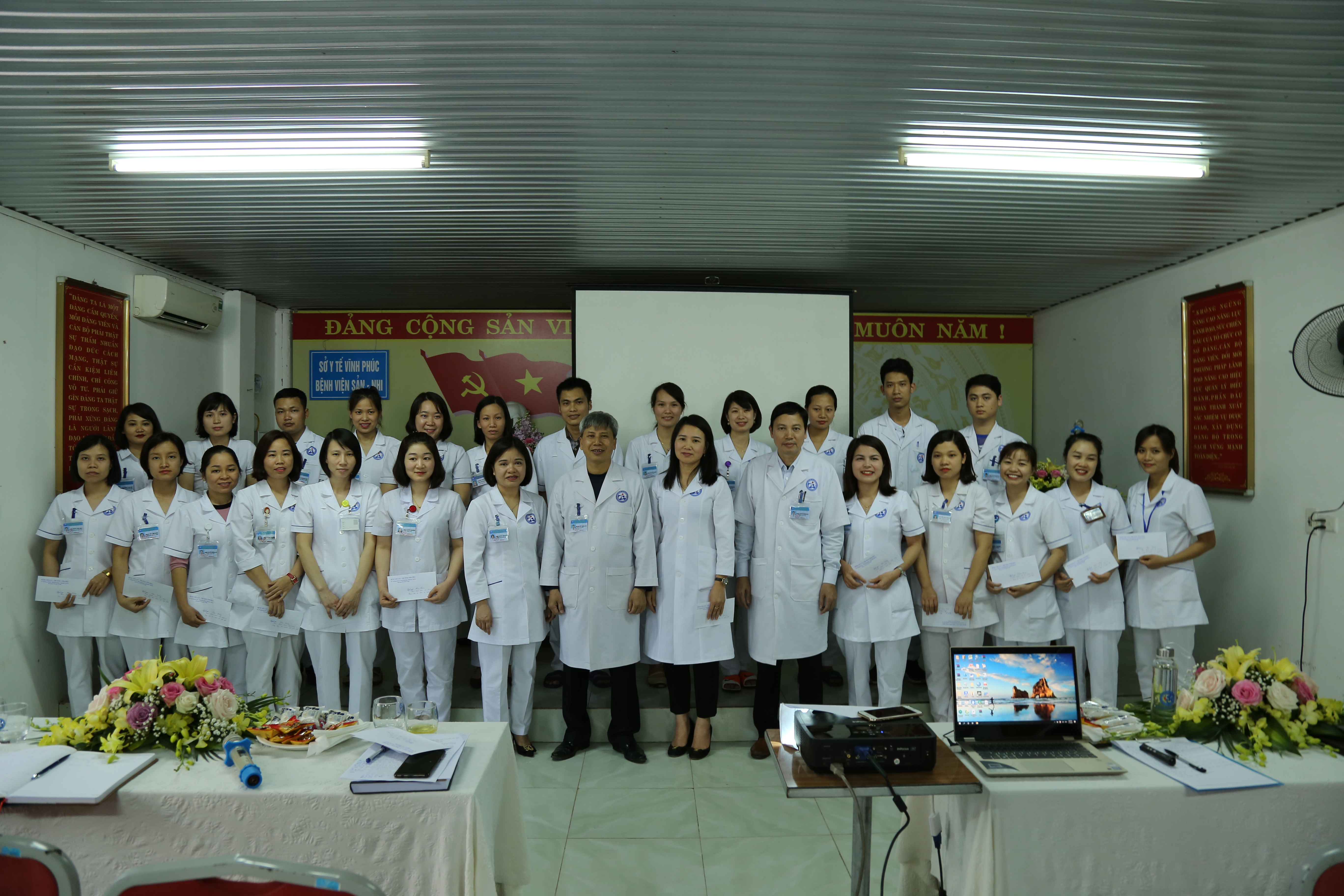 Hội nghị tổng kết công tác Điều dưỡng/Hộ sinh/Kỹ thuật viên năm 2019 và phương hướng nhiệm vụ năm 2020 của Chi hội Điều dưỡng Bệnh viện Sản Nhi Vĩnh Phúc.