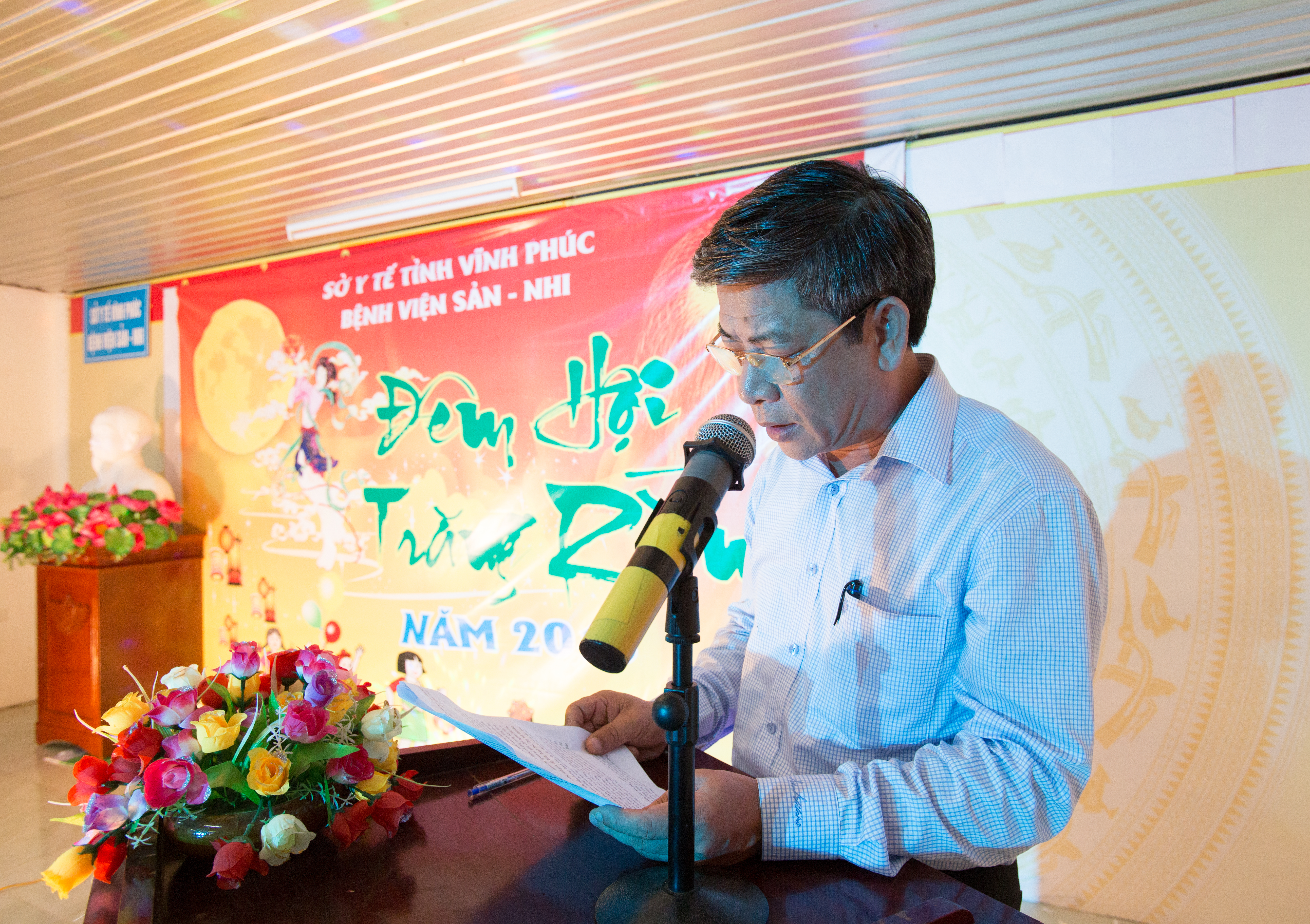 Bệnh viện Sản – Nhi Vĩnh Phúc tổ chức “Đêm hội Trăng rằm 2015” cho các cháu thiếu nhi