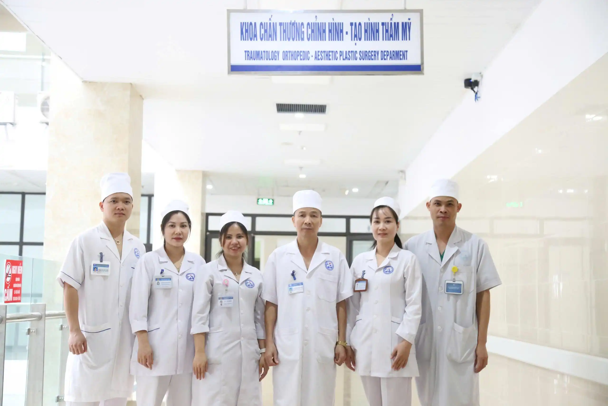 Khoa Chấn thương chỉnh hình - Tạo hình thẩm mỹ - Bệnh viện Sản Nhi Vĩnh Phúc 3 Tập thể cán bộ khoa Chấn thương chỉnh hình – Tạo hình thẩm mỹ.
