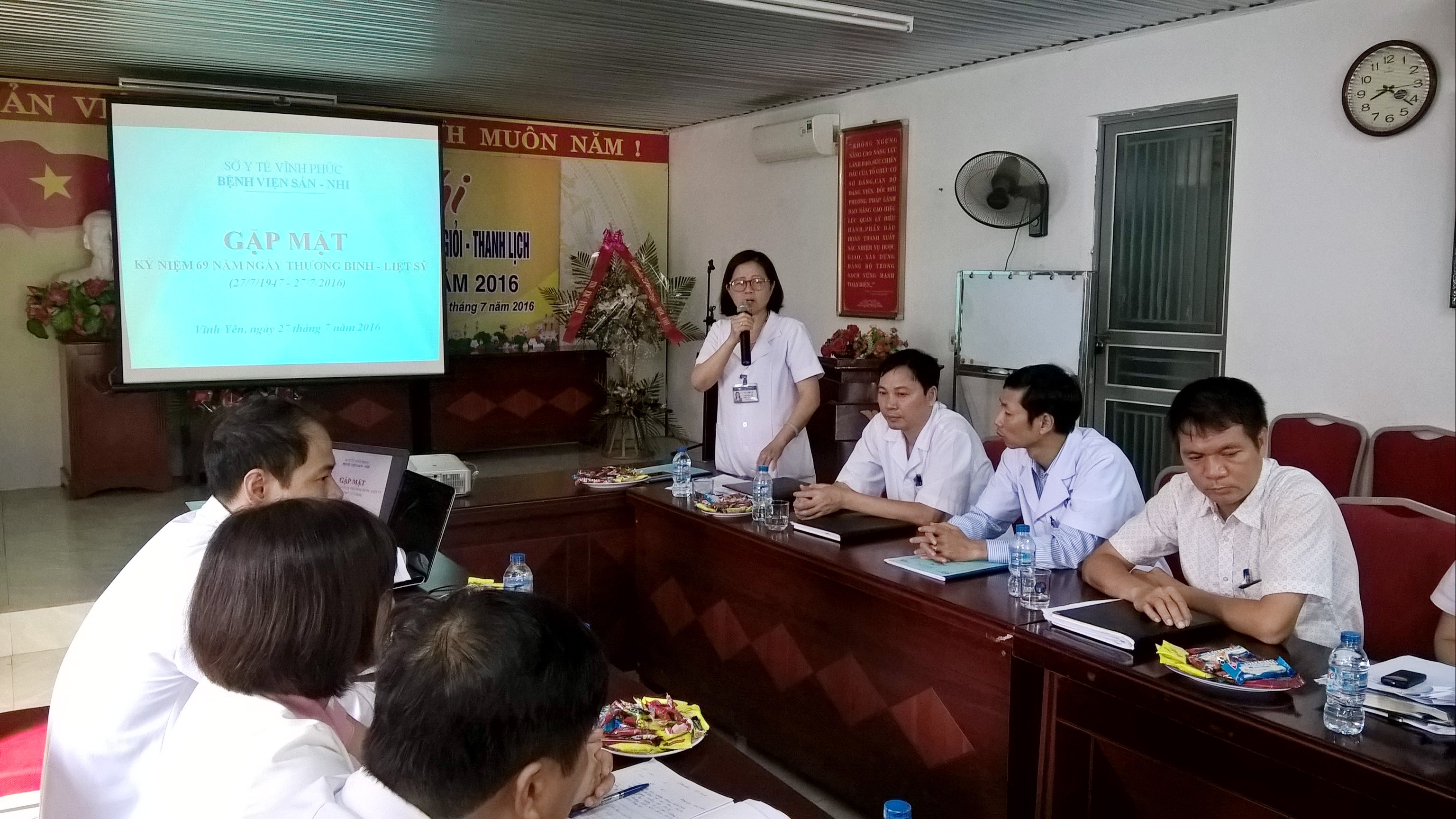 Bệnh viện Sản – Nhi Vĩnh Phúc tổ chức gặp mặt cán bộ, nhân viên là con thương binh, bệnh binh, gia đình liệt sỹ nhân ngày Thương binh liệt sỹ 27/7.