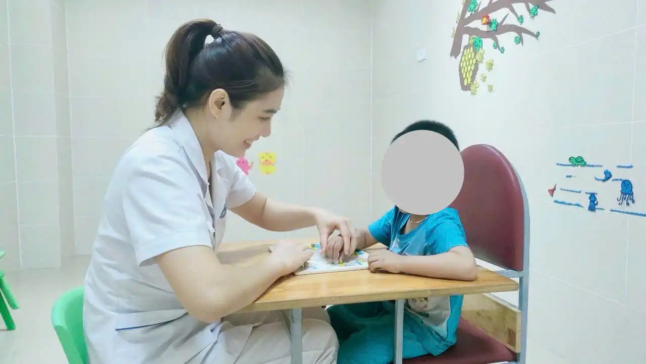 Bài can thiệp cá nhân 1:1.