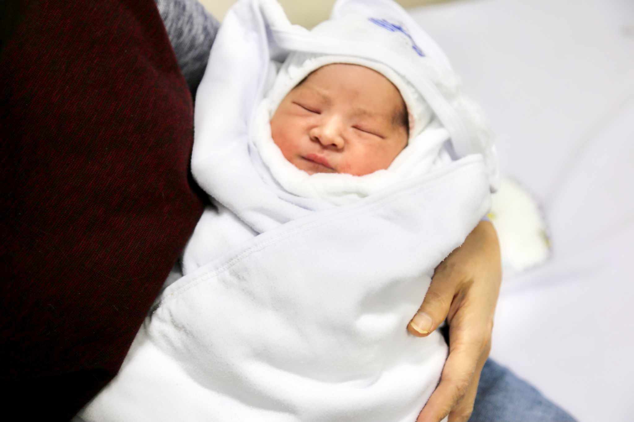 Chào mừng con đến với thế giới nhỏ bé này!