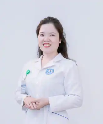 Điều dưỡng trưởng khoa: Thạc sĩ điều dưỡng. Nguyễn Thị Khuyên.