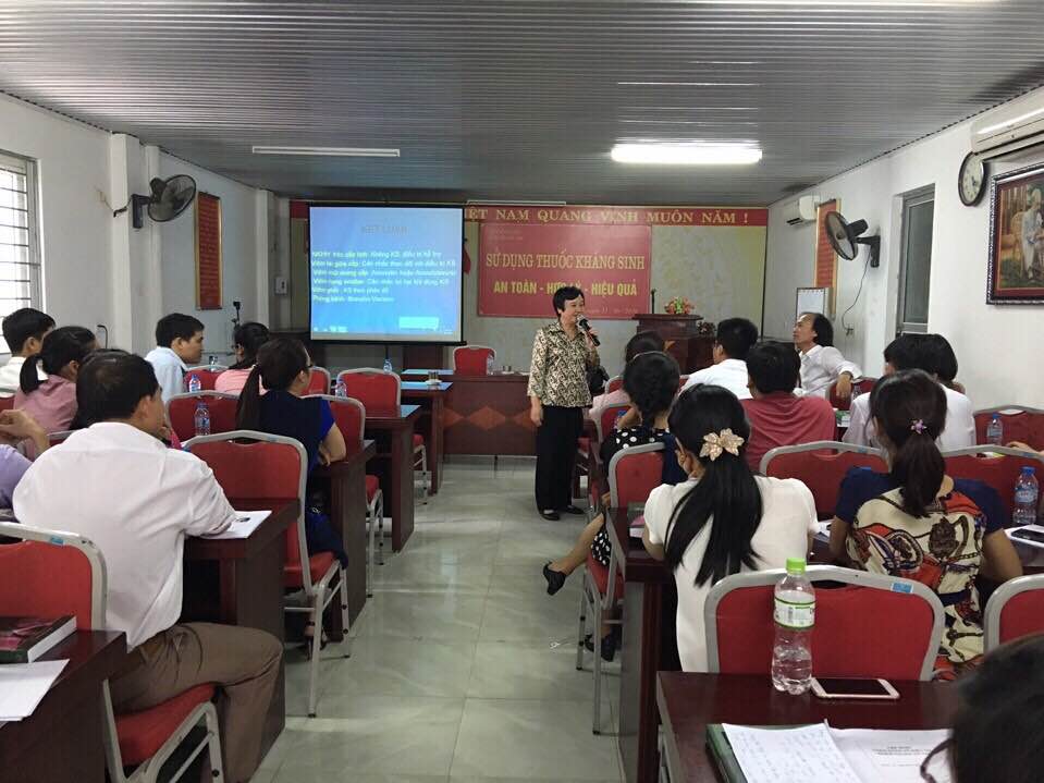 Bệnh viện Sản – Nhi tỉnh Vĩnh Phúc tổ chức buổi sinh hoạt khoa học về sử dụng kháng sinh an toàn, hợp lý, hiệu quả.