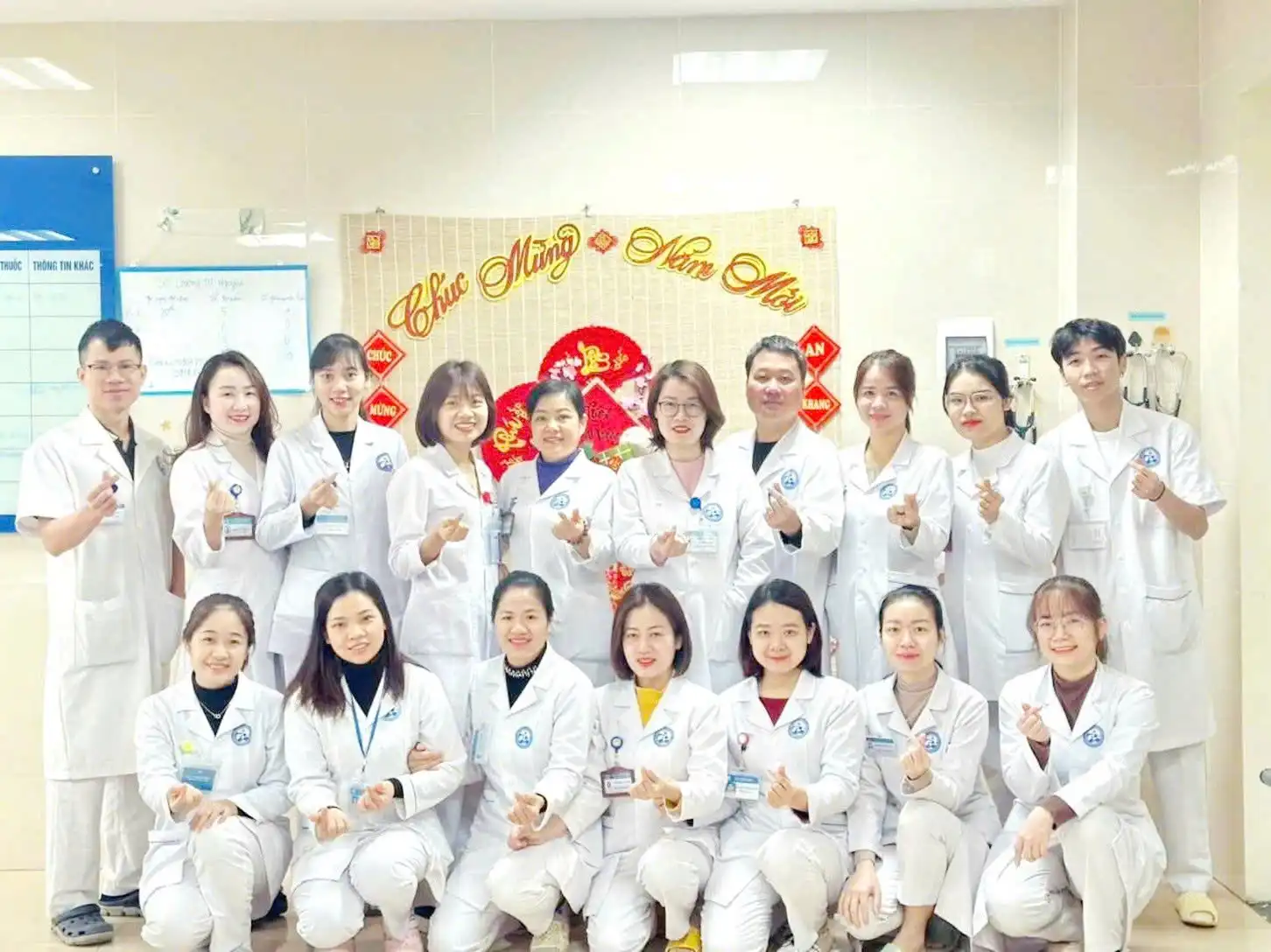 Tập thể cán bộ Khoa Nội Nhi Bệnh viện Sản Nhi Vĩnh Phúc.