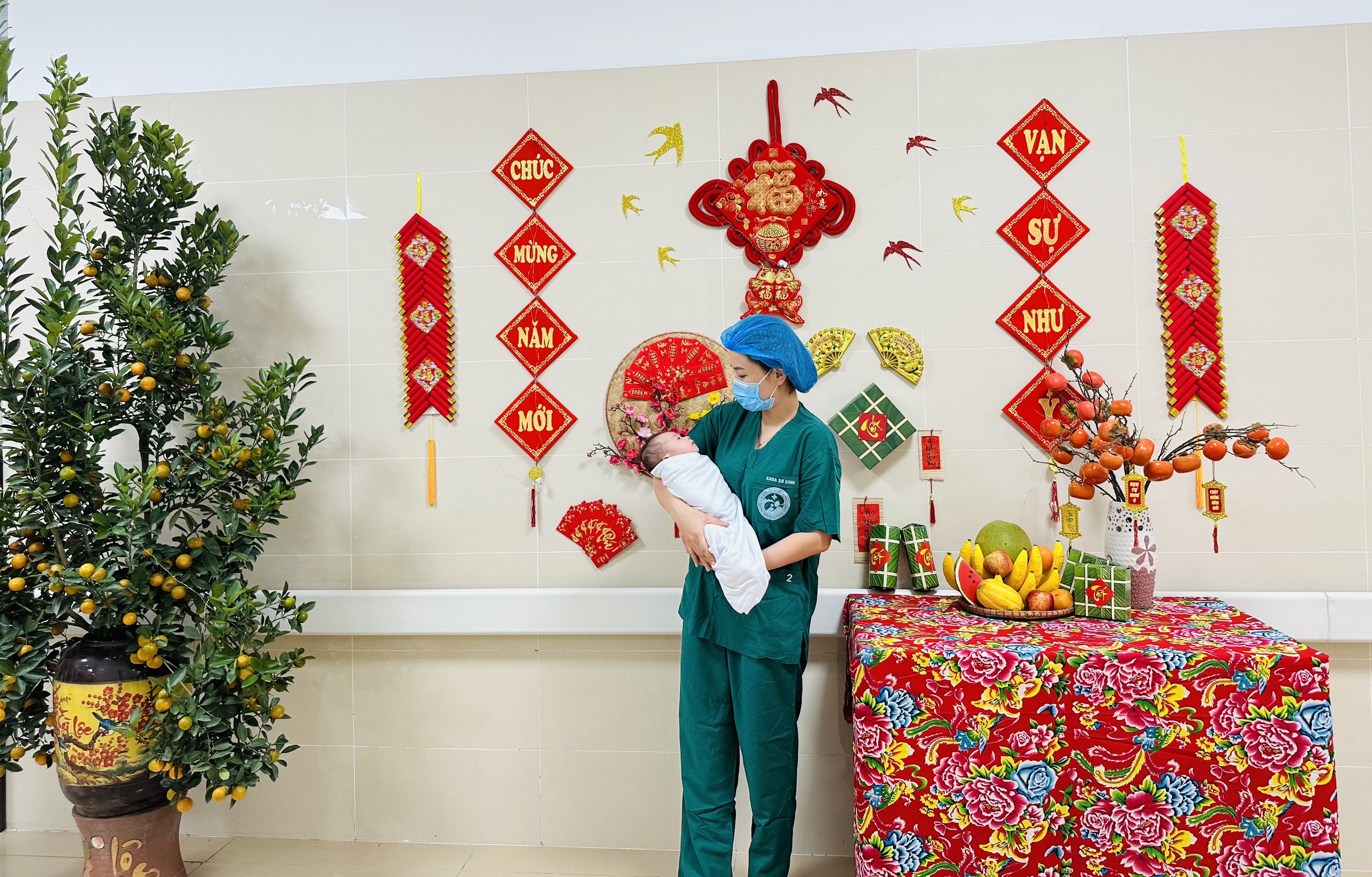 MANG XUÂN YÊU THƯƠNG TỚI BỆNH VIỆN