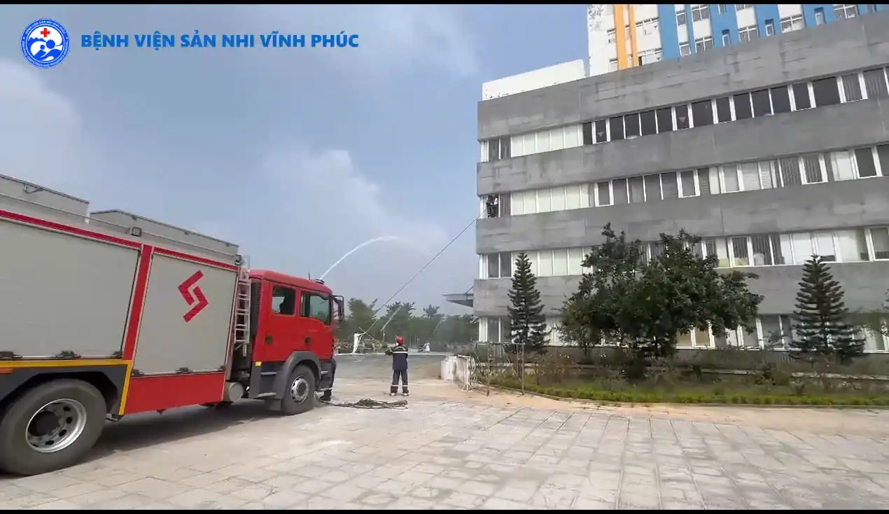 Diễn tập phòng cháy chữa cháy cứu nạn cứu hộ năm 2025. 3 Thực hành phương án cứu hộ, cứu nạn.