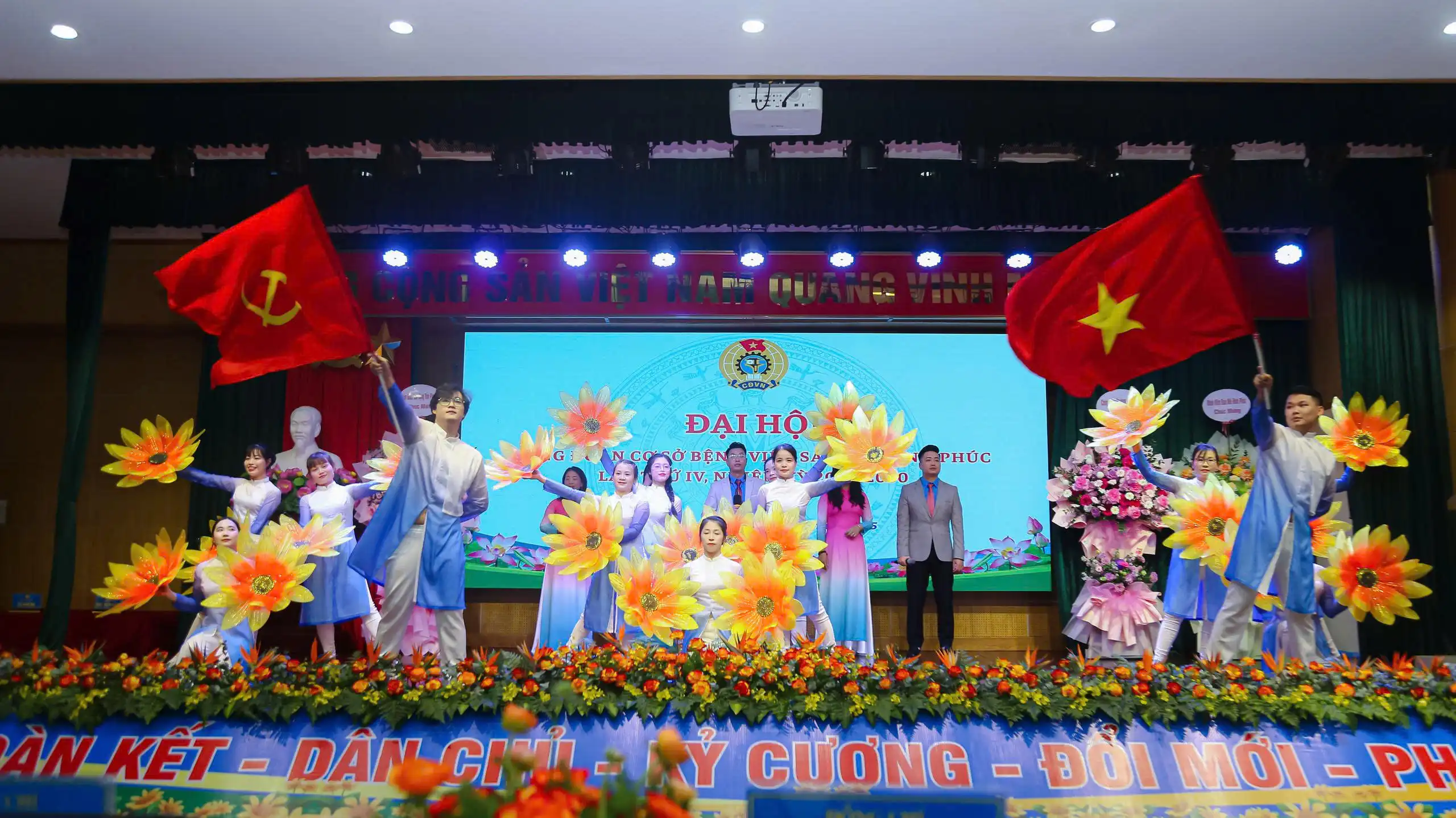 35fbf4f3425dce03974c53