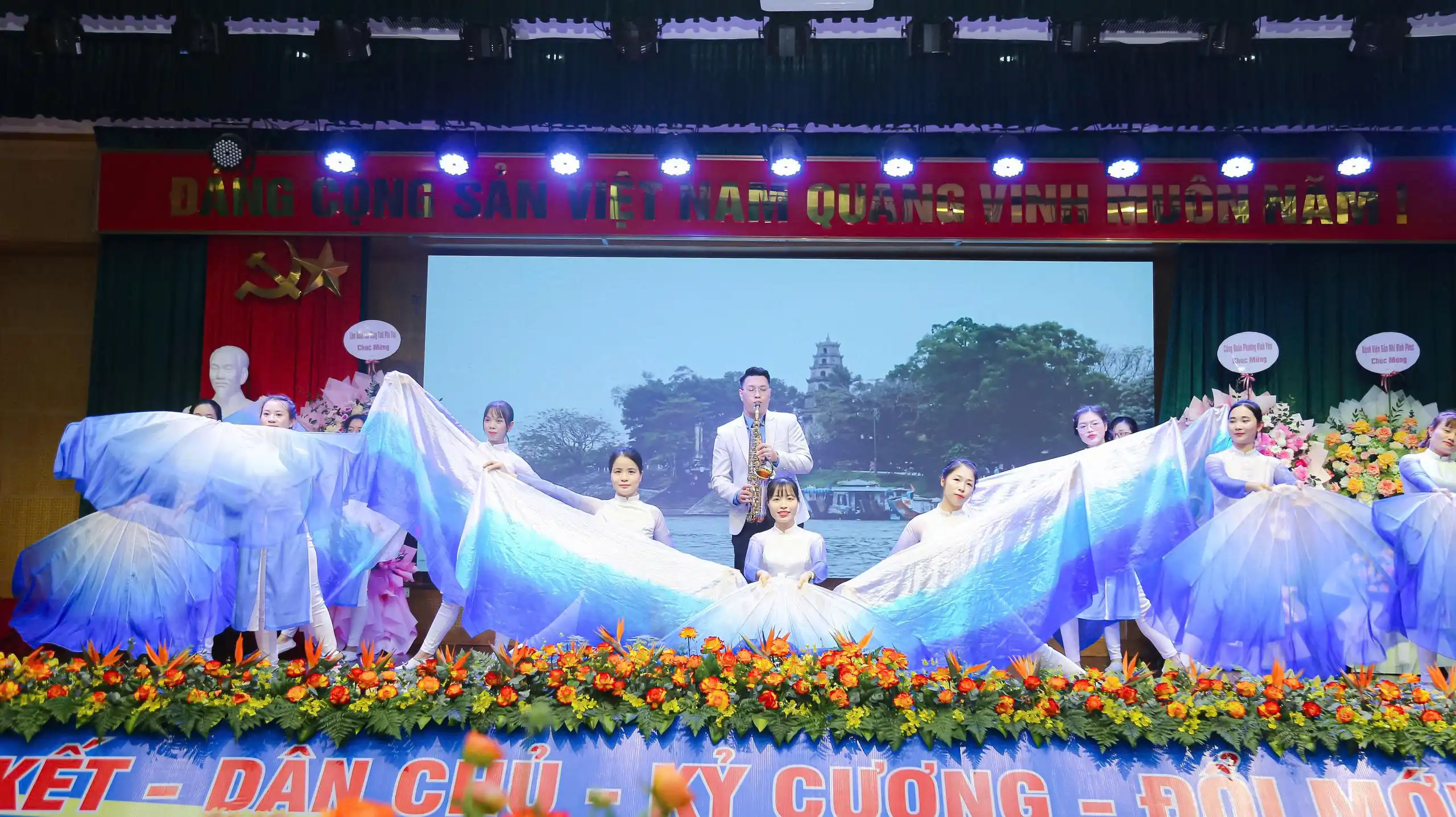 50f029f89f5613084a4749