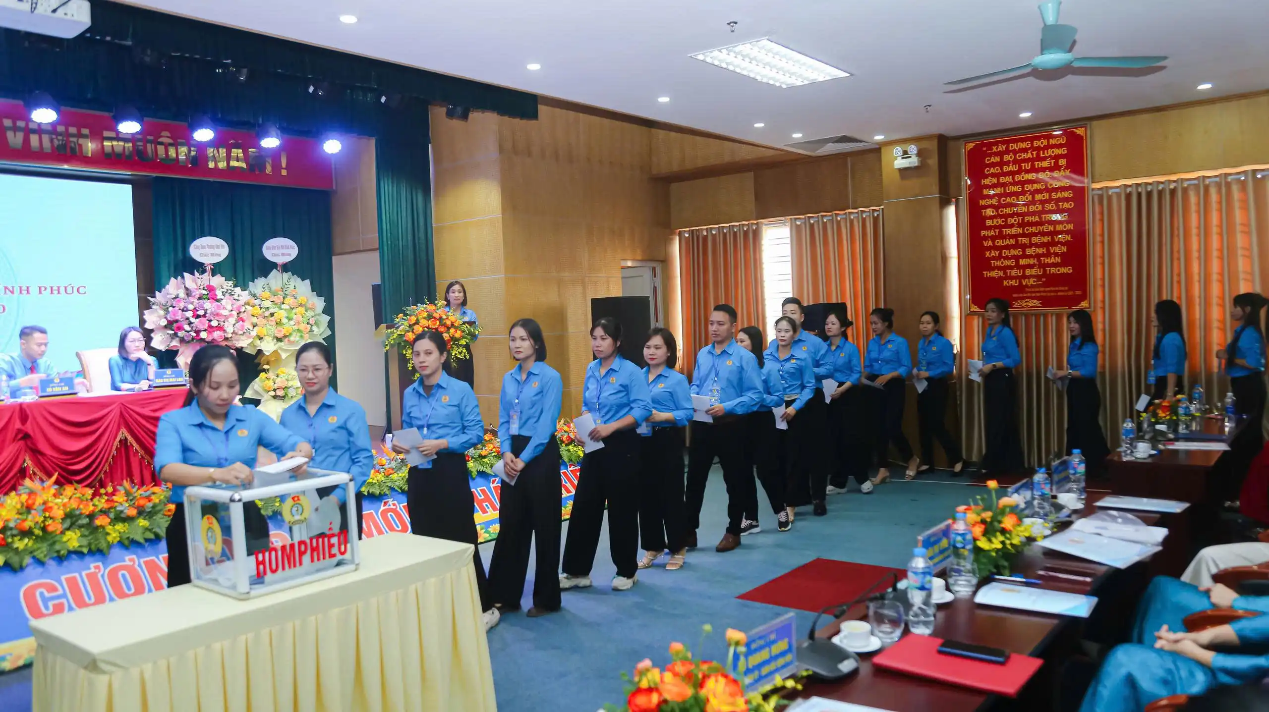 9f360f3ab99435ca6c8569