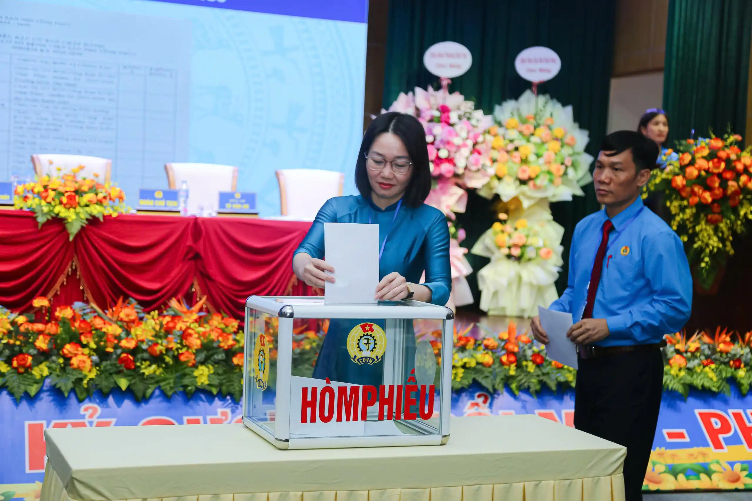 fb08d60060aeecf0b5bf67