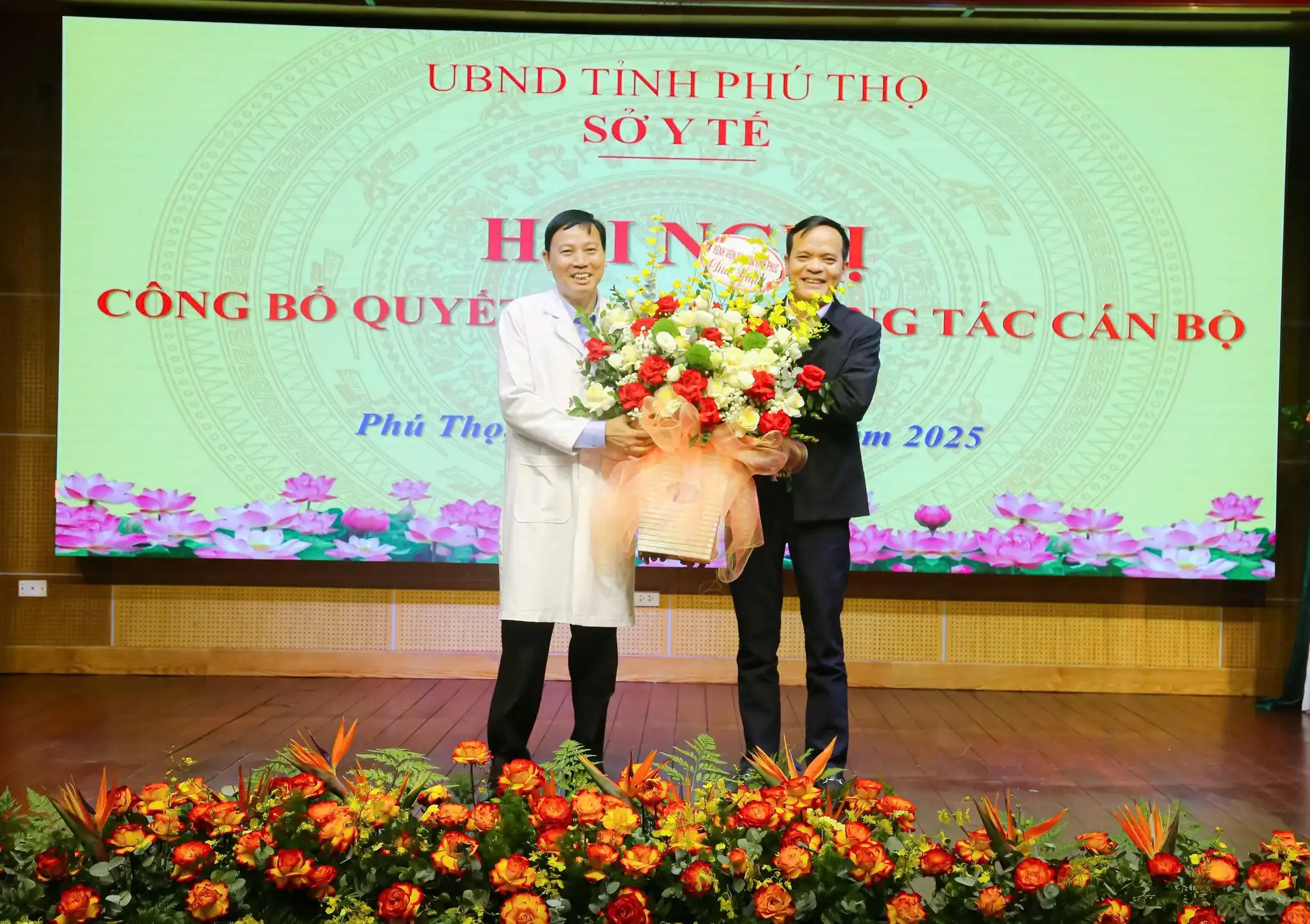 Bệnh viện Đa khoa tỉnh chúc mừng