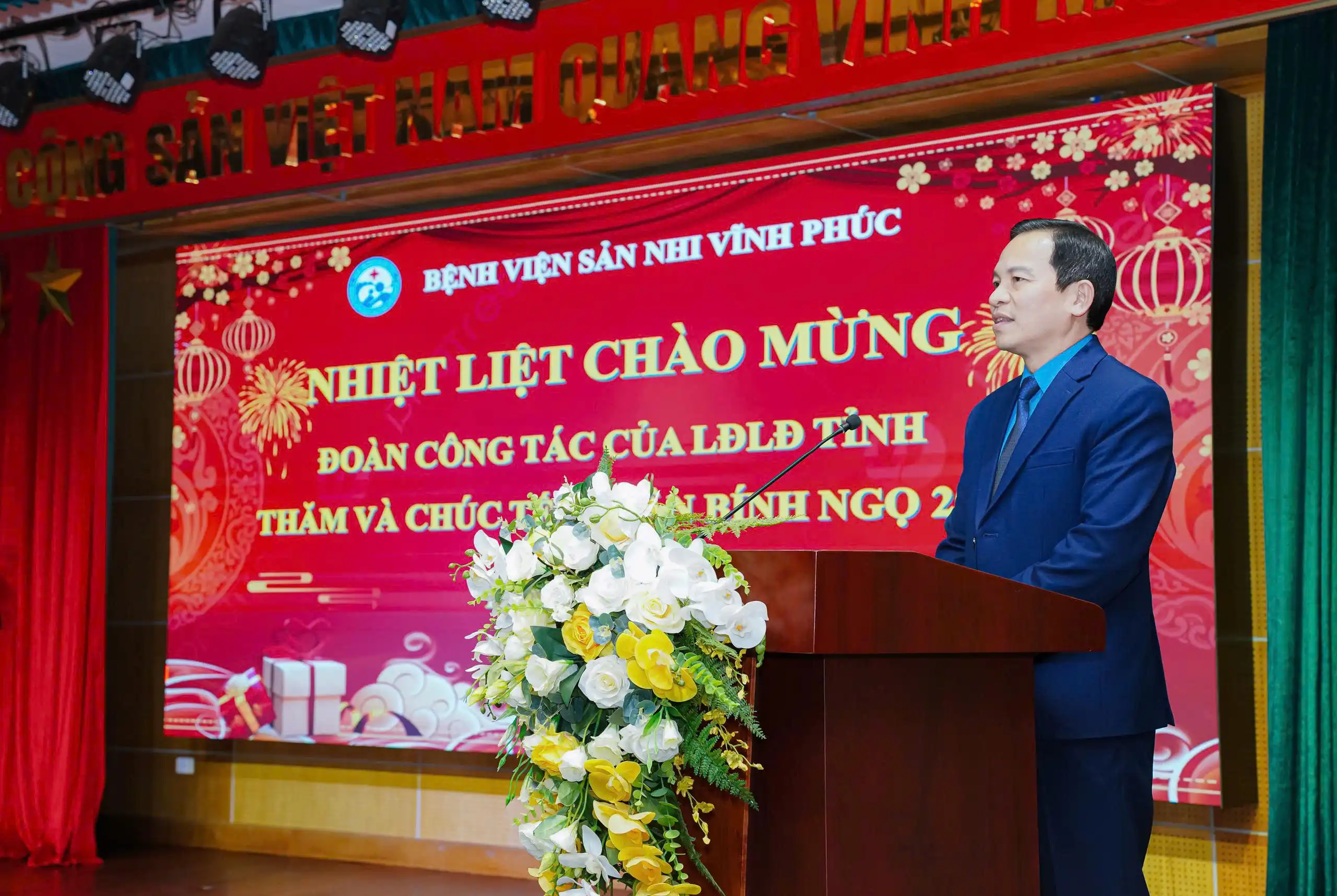 Liên đoàn Lao động tỉnh Phú Thọ thăm, chúc Tết và tặng quà cho cán bộ y tế Bệnh viện Sản Nhi Vĩnh Phúc nhân dịp Xuân Bính Ngọ năm 2026 1 Đồng chí Đỗ Ngọc Anh – Phó Chủ tịch Liên đoàn Lao động tỉnh Phú Thọ, Trưởng ban Công tác Công đoàn