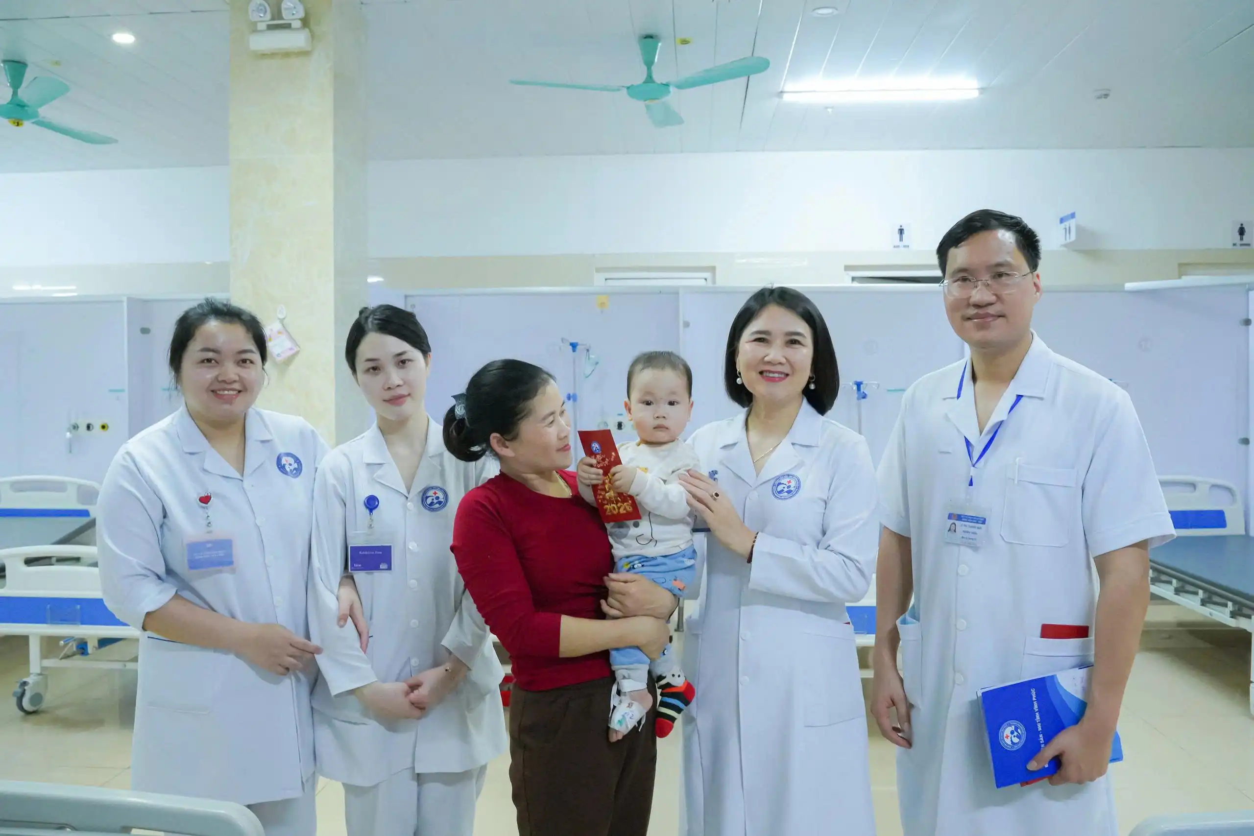 Xuân Bính Ngọ 2026 - Lan tỏa yêu thương tại Bệnh viện Sản Nhi Vĩnh Phúc 8 z7539815723797 f2b24b0b24399a1512f04abce8e407df