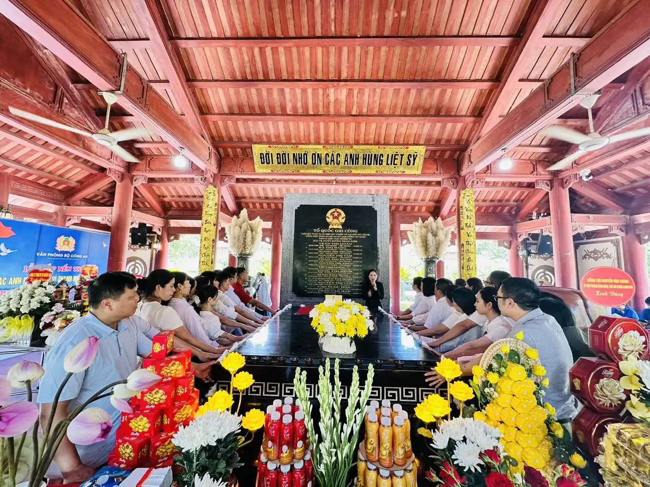 Bệnh viện Sản Nhi Vĩnh Phúc tri ân nhân kỷ niệm 79 năm Ngày Thương binh - Liệt sĩ (27/7/1947 – 27/7/2026) 5 1785136483178 8547435195863083208 8547435195863083208 f1f7cd1bb860b2f924189a3d6b2a65c5