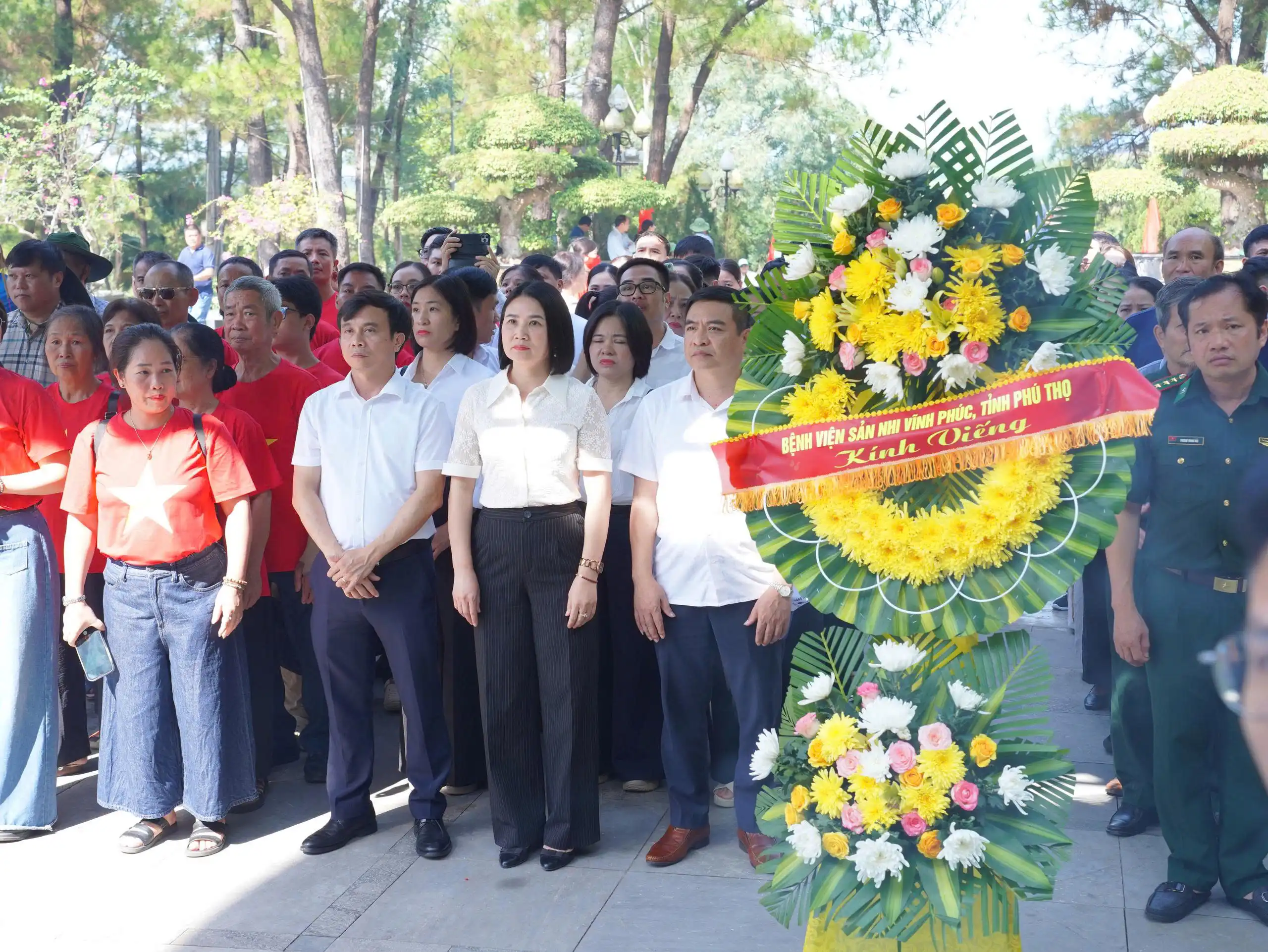 Bệnh viện Sản Nhi Vĩnh Phúc tri ân nhân kỷ niệm 79 năm Ngày Thương binh - Liệt sĩ (27/7/1947 – 27/7/2026) 3 1785143200433 8547435195863083208 g963198900079824907 05e3feb05bebec8ed76f8908d3339554