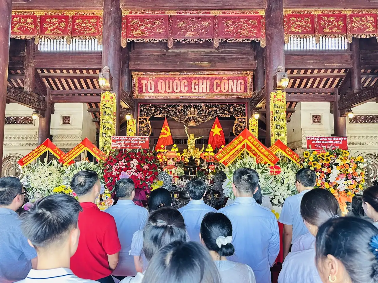 Bệnh viện Sản Nhi Vĩnh Phúc tri ân nhân kỷ niệm 79 năm Ngày Thương binh - Liệt sĩ (27/7/1947 – 27/7/2026) 6 Doan Benh vien San Nhi Vinh Phuc tri an 27 7