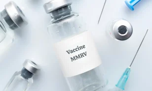 Vắc xin MMRV là gì? Vắc xin phòng sởi, quai bị, rubella và thủy đậu cho trẻ