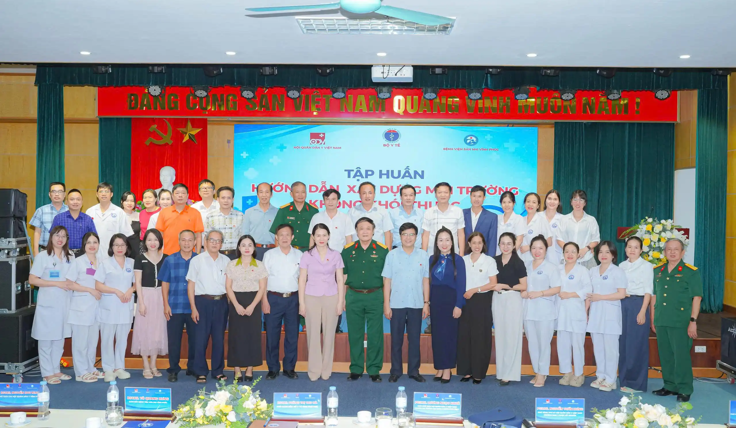 Tập huấn hướng dẫn xây dựng môi trường không khói thuốc tại Bệnh viện Sản Nhi Vĩnh Phúc năm 2026 7 Tập huấn hướng dẫn xây dựng môi trường không khói thuốc tại Bệnh viện Sản Nhi Vĩnh Phúc năm 2026