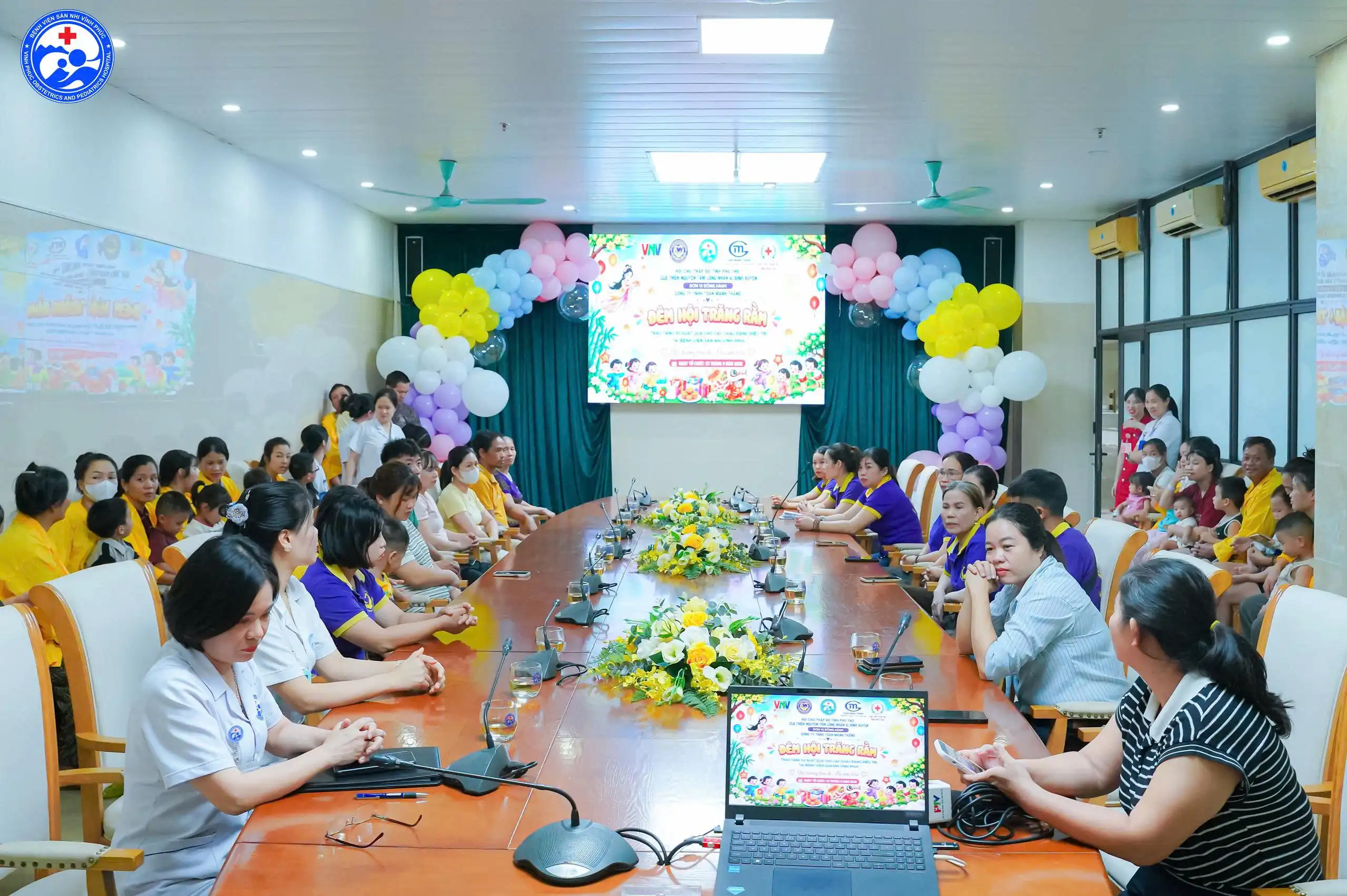 Trung thu 2026 Tại Bệnh viện Sản Nhi Vĩnh Phúc: Kết nối sẻ chia, lan tỏa yêu thương. 6 1790155907940 8547435195863083208 g963198900079824907 6181ec4d72b9c122e2bbd90c7656cf9f