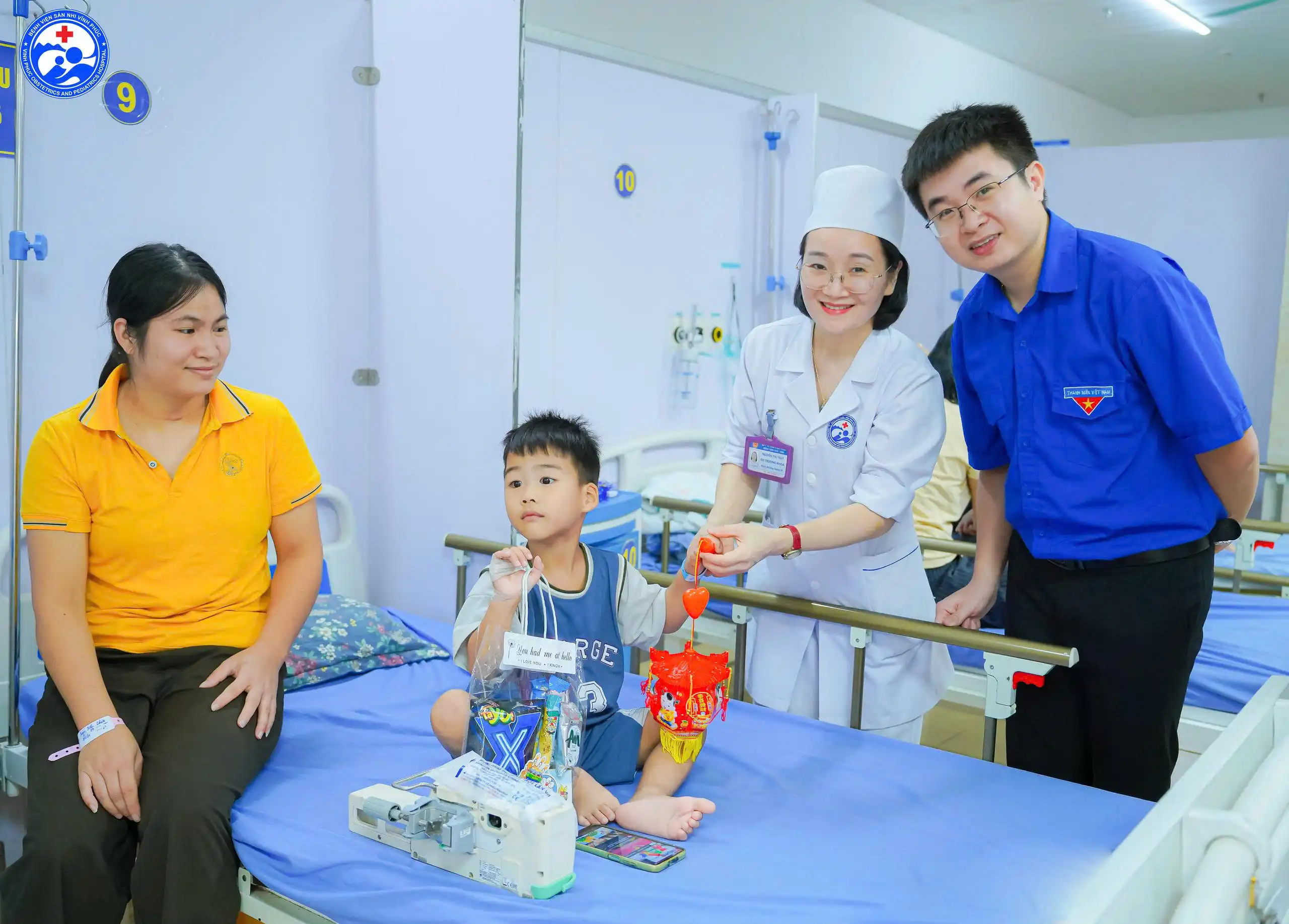 Trung thu 2026 Tại Bệnh viện Sản Nhi Vĩnh Phúc: Kết nối sẻ chia, lan tỏa yêu thương. 10 1790306605160 8547435195863083208 g963198900079824907 cee4351a4ecbc3c67aa673ded37f22dc