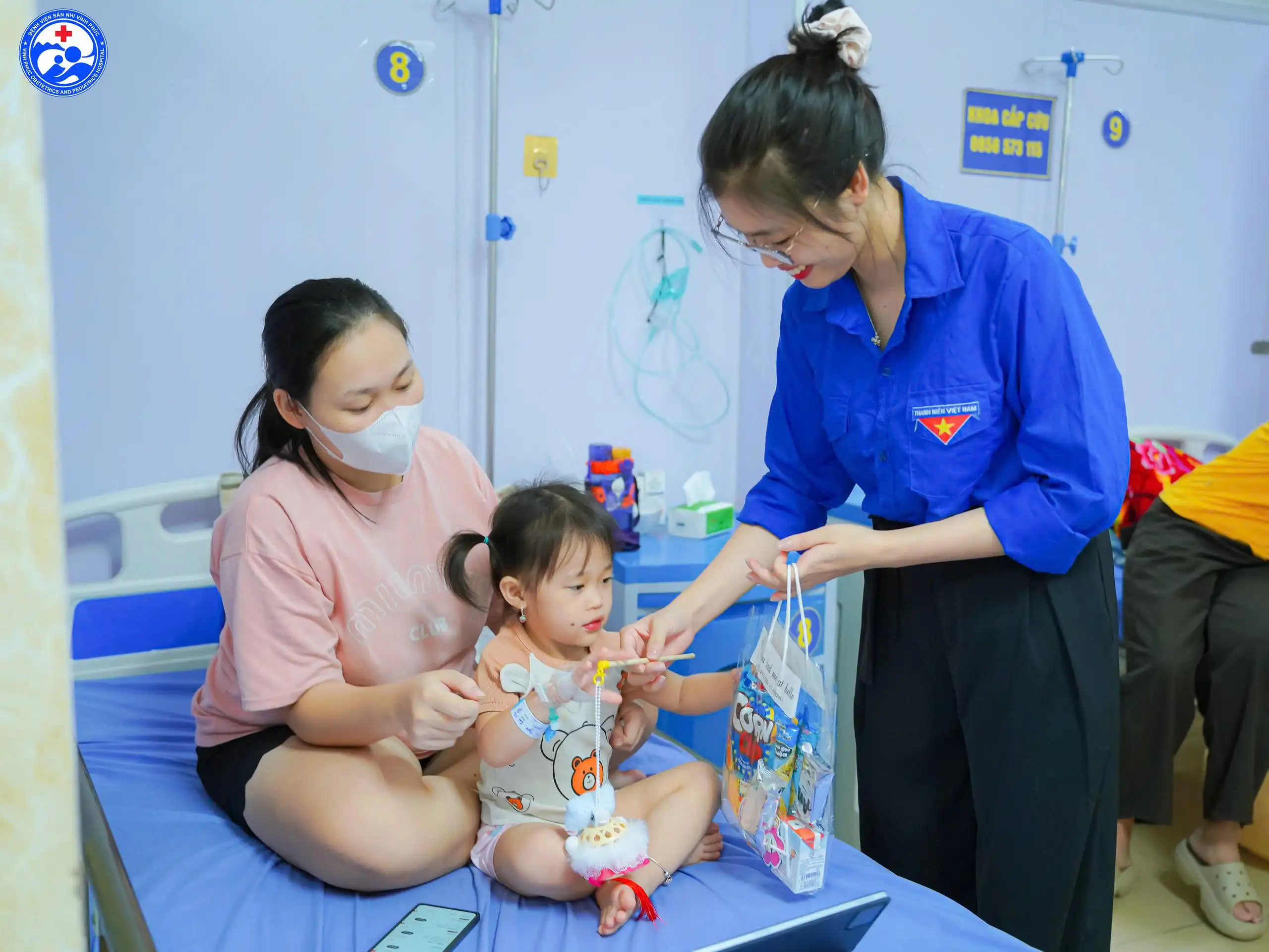 Trung thu 2026 Tại Bệnh viện Sản Nhi Vĩnh Phúc: Kết nối sẻ chia, lan tỏa yêu thương. 9 1790306610988 8547435195863083208 g963198900079824907 ac1b7c58b96c89451cc2ac673776191a